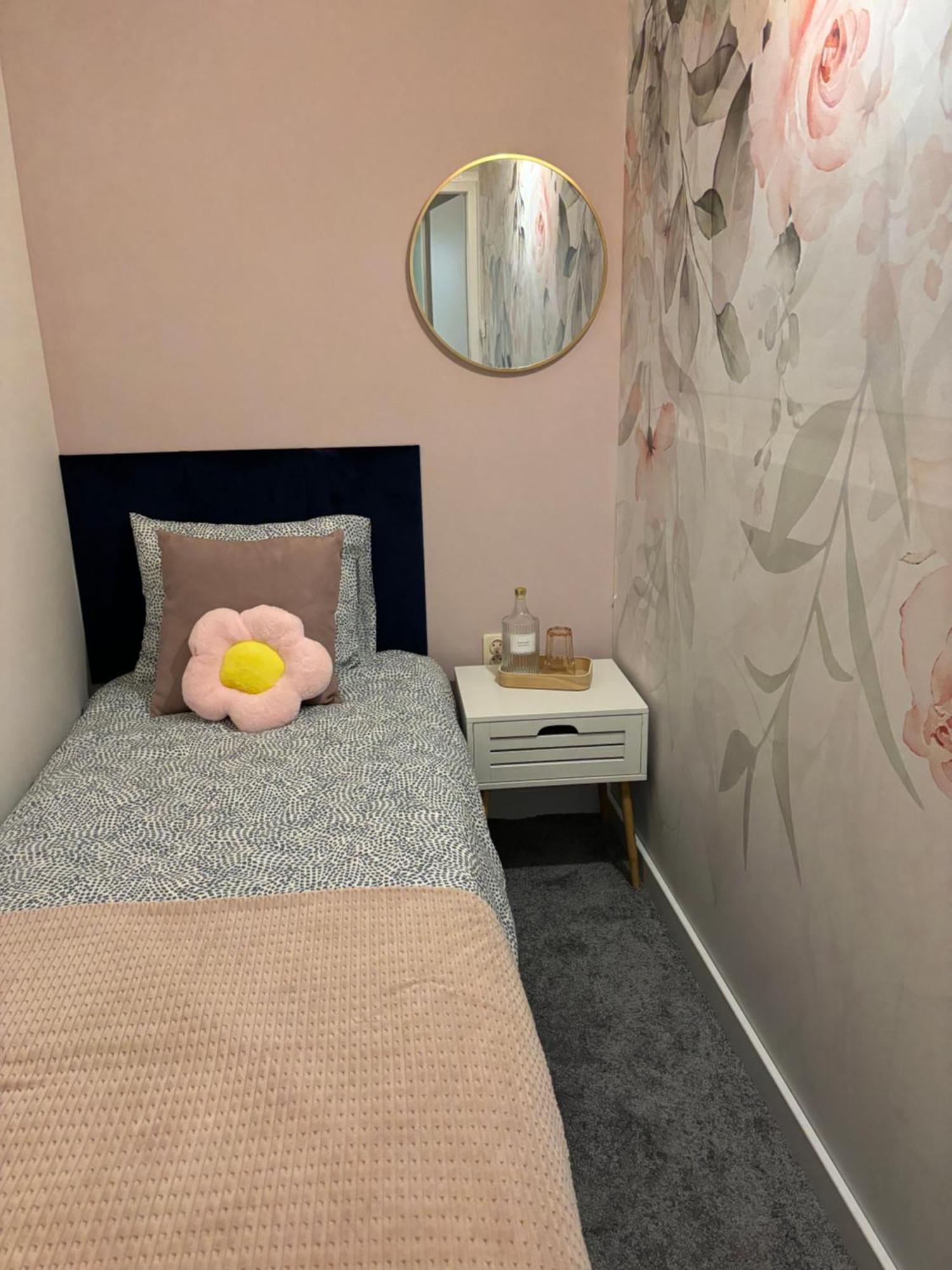 Shespace Apartrooms Capsulehotel Krakau