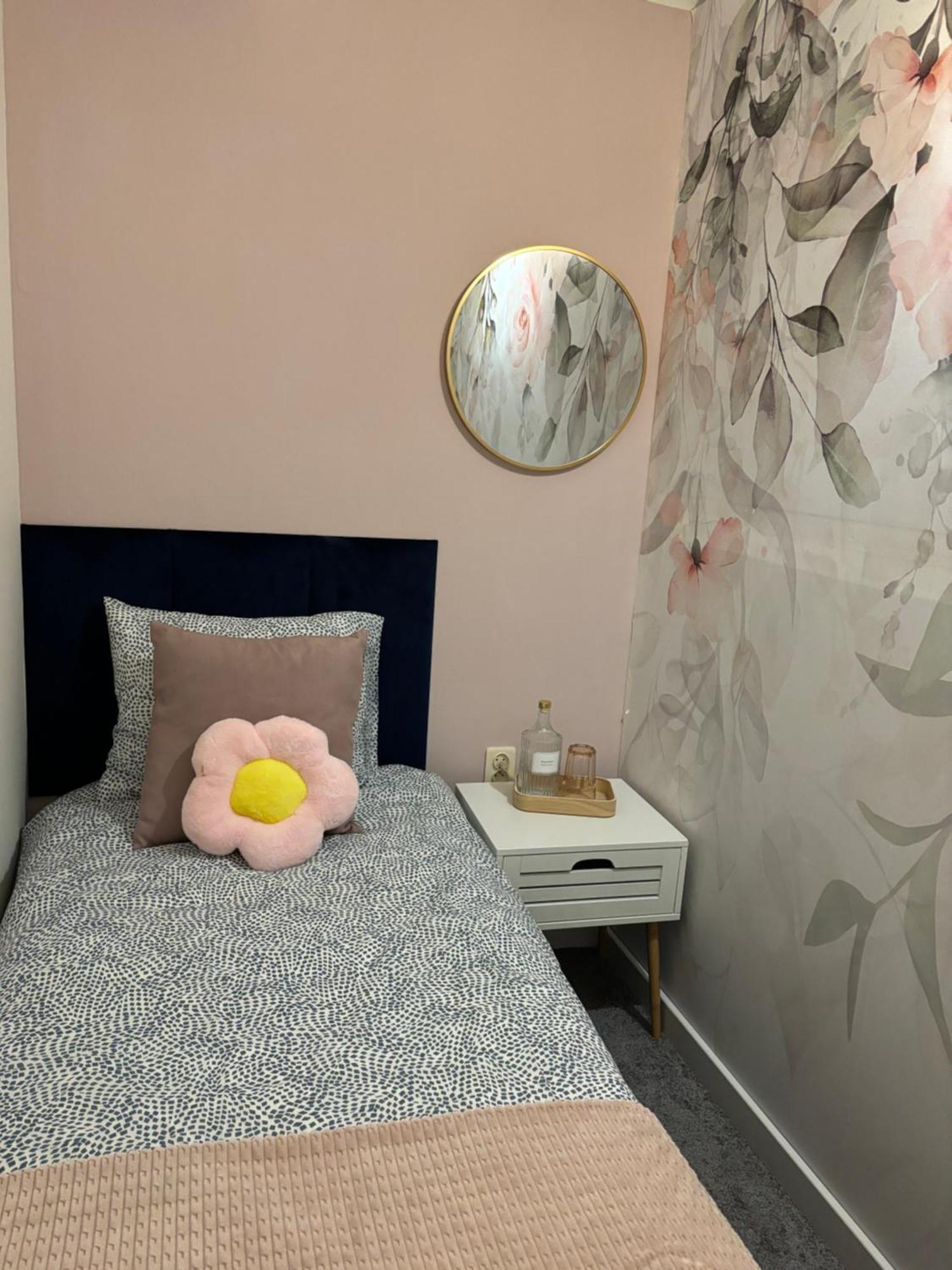 Capsulehotel Shespace Apartrooms Krakau